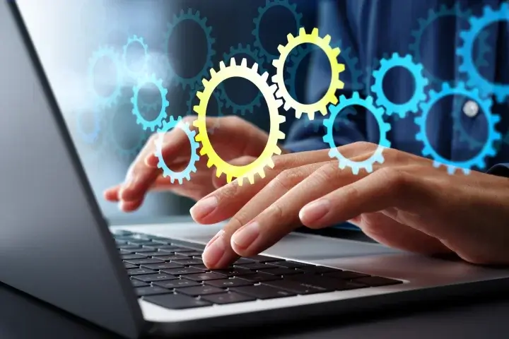 LLMs.txtの設定項目を業種別・サイトタイプ別テンプレート13選で説明!いますぐコピーして実装可能