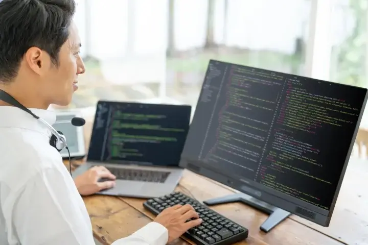 LLMs.txtファイルを作成・実装する方法