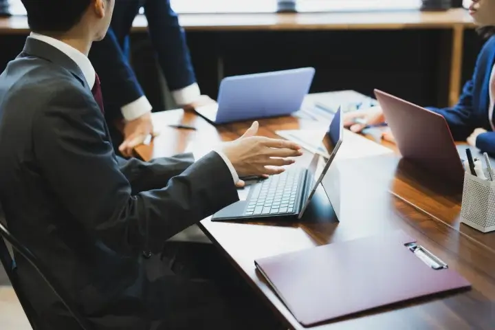 診断結果をアクションに変えるLLMO対策実践4ステップ