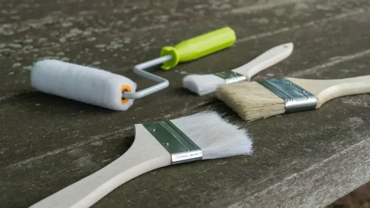 外壁塗装業者のLLMO戦略実行にかかる費用と体制