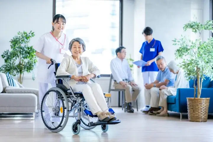 入居を検討する家族に伝わる介護施設の情報発信のポイントは？