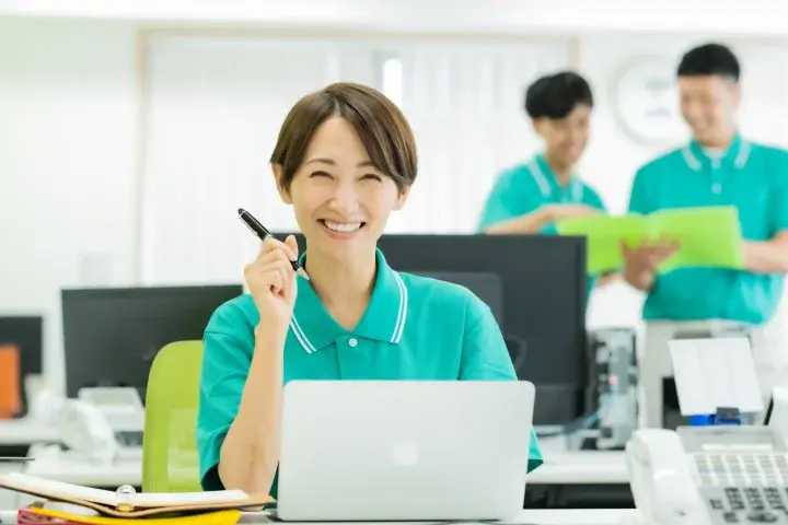 ハウスクリーニングのLLMO対策は何から始める?AI検索で選ばれる会社にする方法と費用を解説!